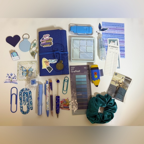 💙 Blue Bookish Bundle — Stationery Gift Set for Readers & Writers - Picture 2 of 2